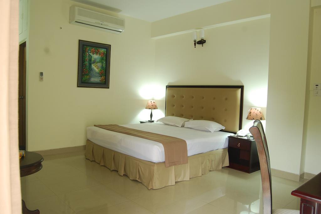 Ambassador Residency Hotel Chittagong Room photo